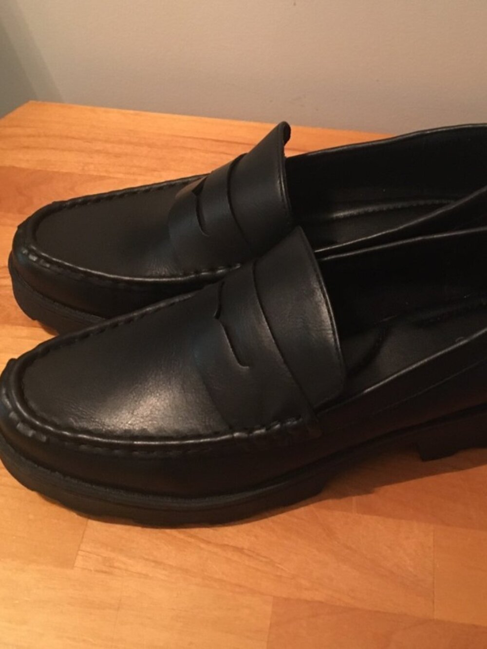 BOC Cade Closed Toe Loafers Size 10 NWT